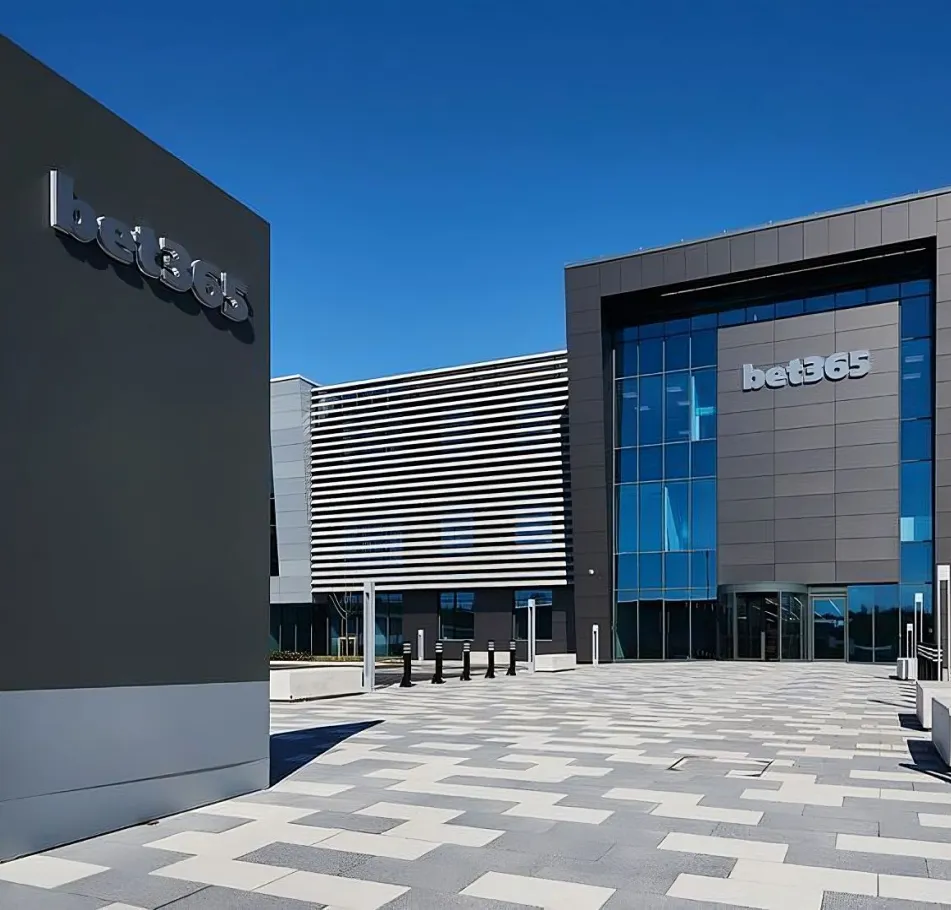 移民局执法,海报街头张,非法移民驱,立博体育官网,立博体育直播,体育赛事直播,足球直播